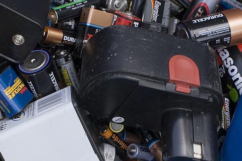 废旧锂电池哪里回收√锂电池回收处理厂家-回收锂电电池